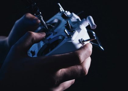 Filmowanie dronem – co warto wiedzieć przed pierwszym zleceniem